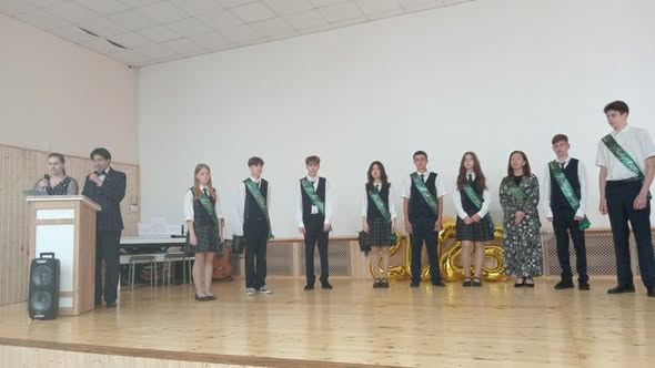 Негізгі орта білім туралы аттестат тапсыру салтанатты жиыны